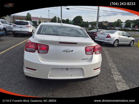 Used 2013 Chevrolet Malibu LT FWD image 4