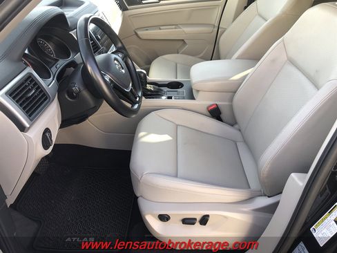 Used 2020 Volkswagen Atlas SE w/ Panoramic Sunroof Package image 7