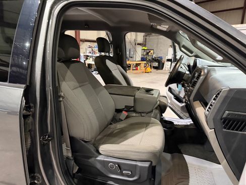 Used 2015 Ford F150 XLT w/ Equipment Group 302A Luxury RWD image 26