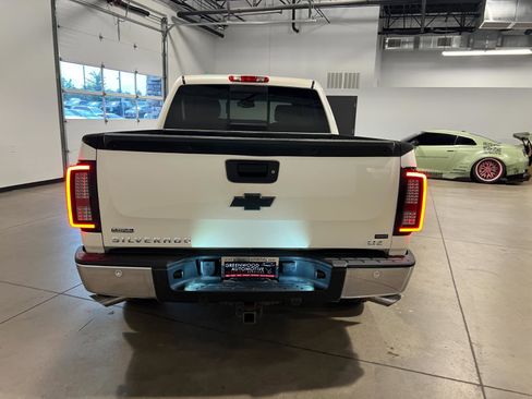 Used 2009 Chevrolet Silverado 1500 LTZ w/ White Diamond Edition AWD/4WD image 4