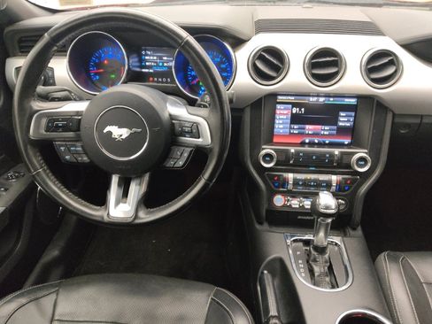 Used 2015 Ford Mustang Premium image 22