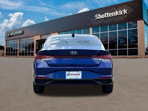 Certified 2021 Hyundai Elantra SEL image 7