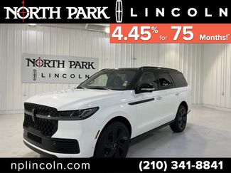 Used 2025 Lincoln Navigator Black Label video 1