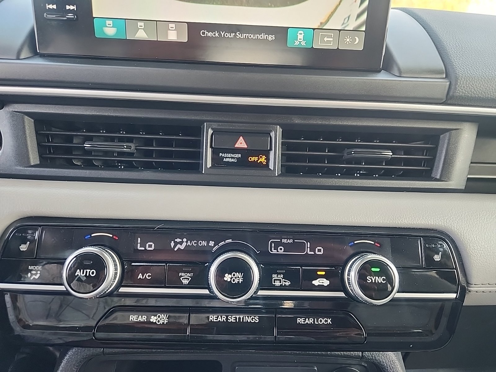 Used 2025 Honda Pilot Touring image 26