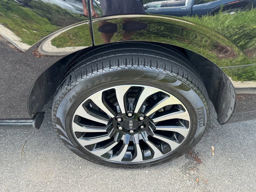 Used 2024 Lincoln Navigator Black Label AWD/4WD image 10