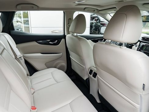 Used 2022 Nissan Rogue Sport SL w/ Premium Package image 26