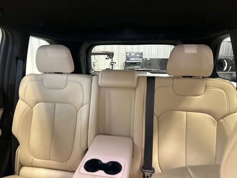 Used 2023 Jeep Grand Cherokee Limited image 20