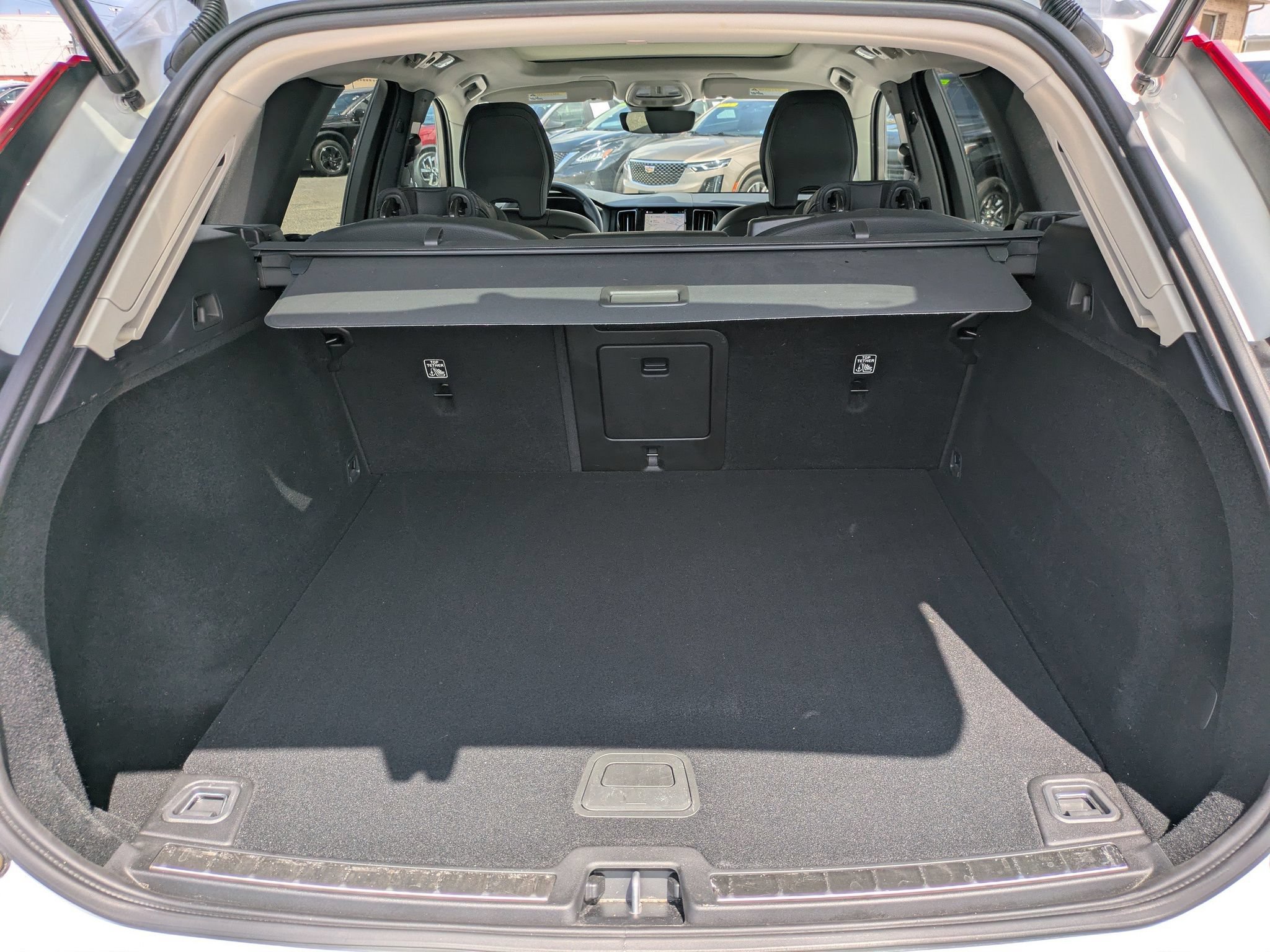 Used 2024 Volvo XC60 B5 Plus AWD/4WD image 14