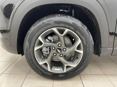 New 2026 Chevrolet Trax LT image 7
