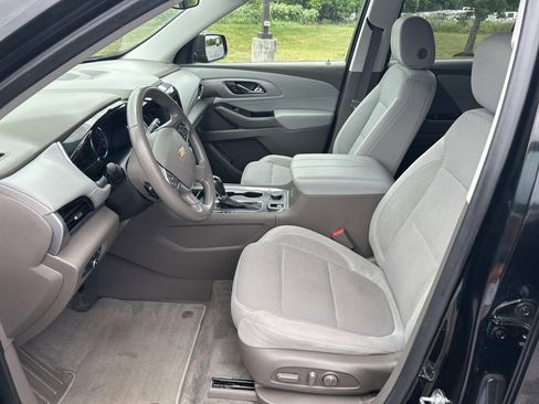 Used 2019 Chevrolet Traverse LT FWD image 25