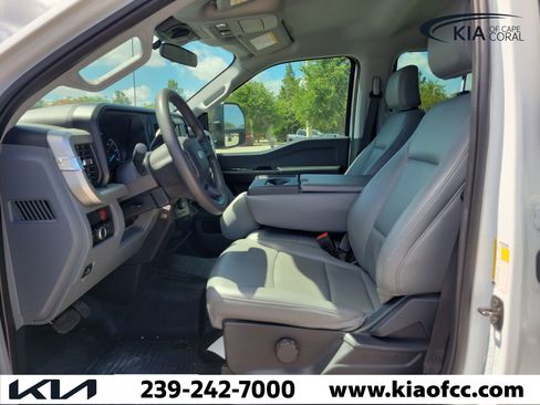 Used 2025 Ford F250 XL AWD/4WD image 22