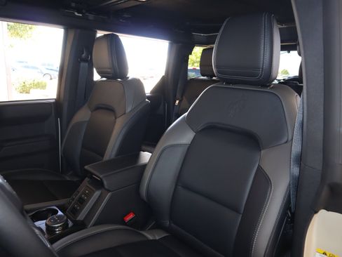 New 2025 Ford Bronco Outer Banks AWD/4WD image 32