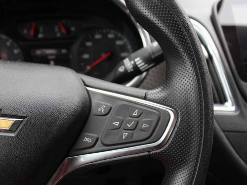 Used 2019 Chevrolet Malibu LT FWD image 17
