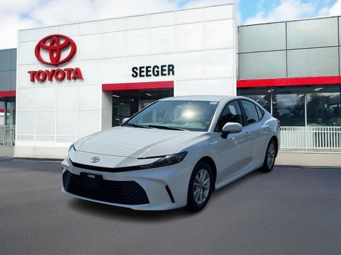 Certified 2025 Toyota Camry LE FWD image 11
