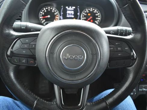 Used 2019 Jeep Renegade Altitude w/ Quick Order Package 2XM AWD/4WD image 21