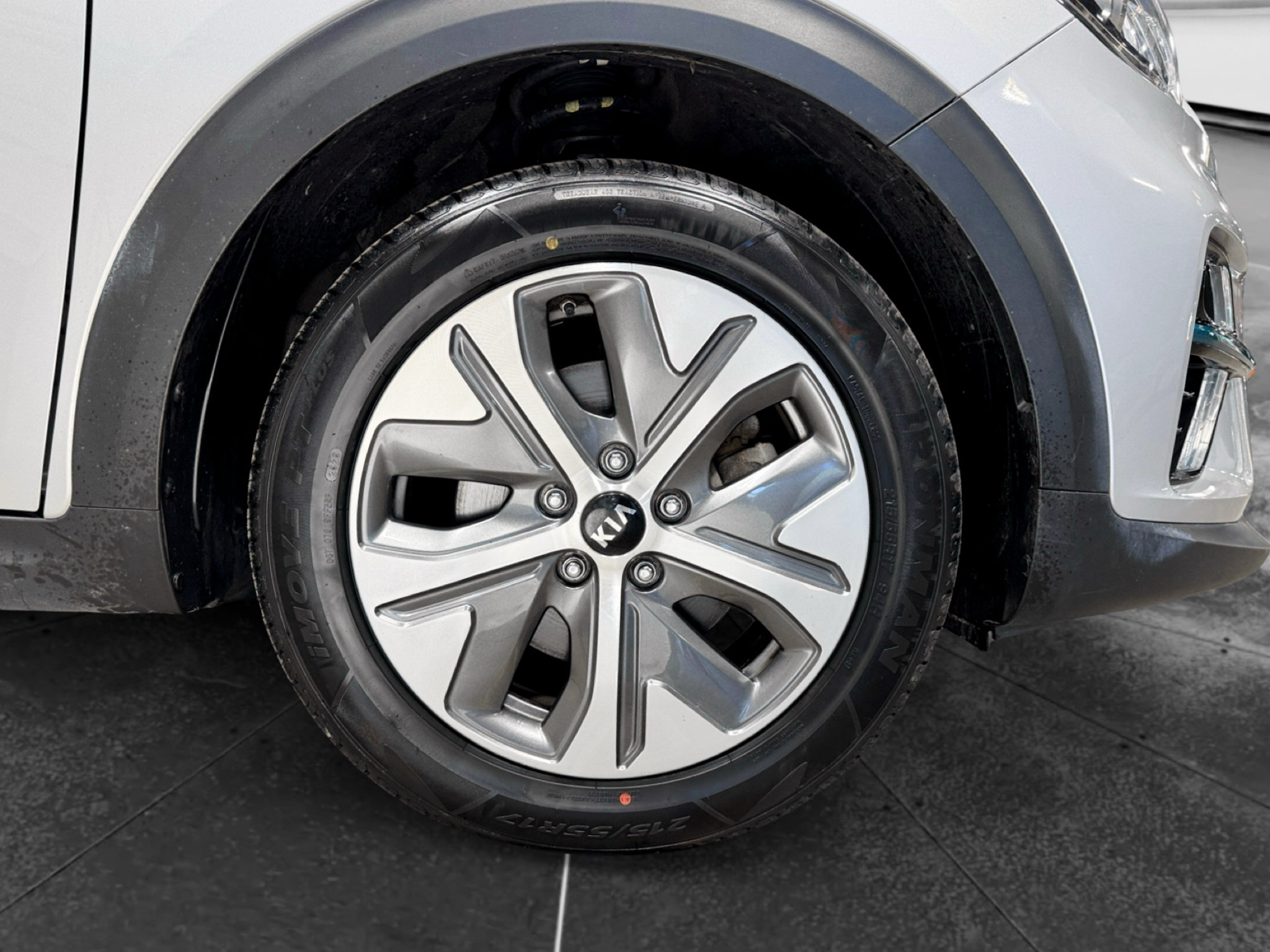 Used 2019 Kia Niro EX w/ Cold Weather Package 2.0 FWD image 34