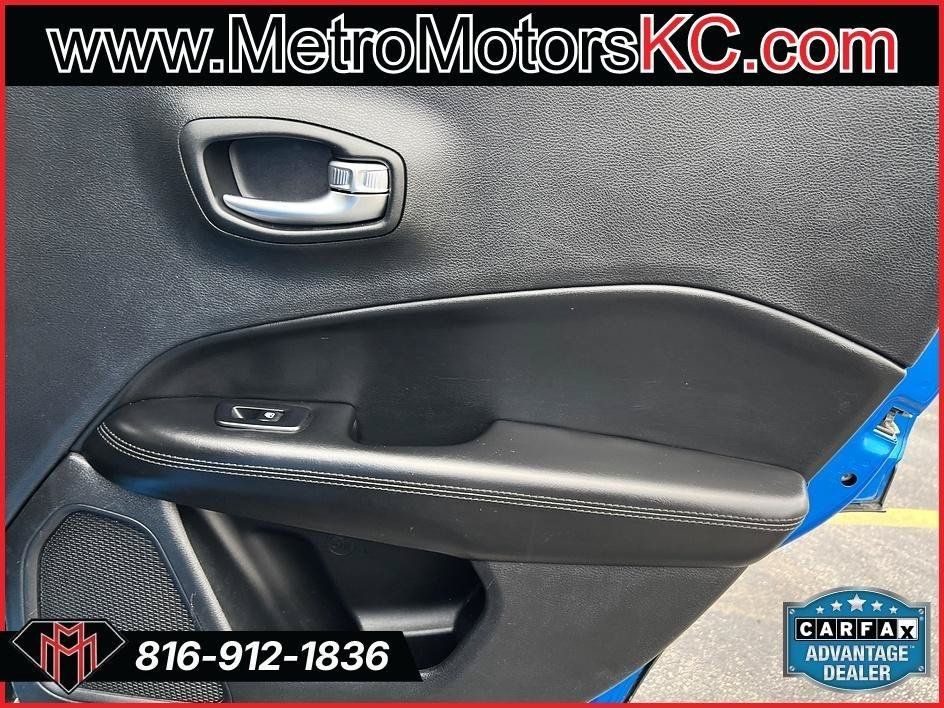 Used 2019 Jeep Compass Latitude FWD image 33