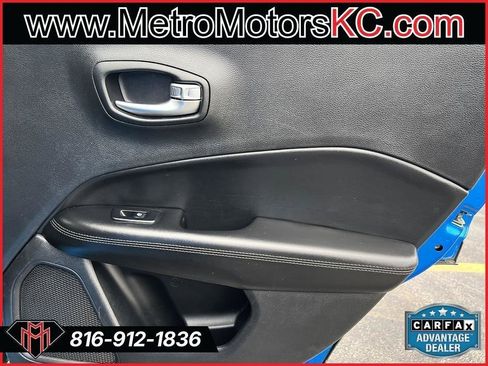 Used 2019 Jeep Compass Latitude FWD image 33
