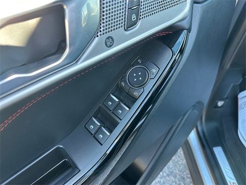 Used 2022 Ford Explorer ST-Line image 20