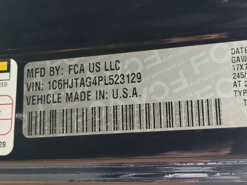 Used 2023 Jeep Gladiator Sport image 36