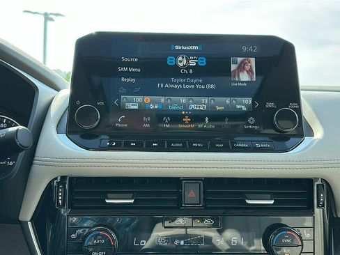 Certified 2023 Nissan Rogue SL w/ SL Premium Package AWD/4WD image 18