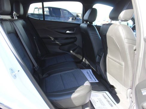 Used 2025 Buick Envista Preferred FWD image 11