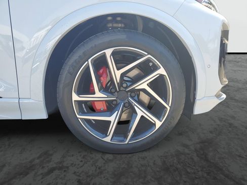 New 2027 Audi SQ6 e-tron Premium Plus AWD/4WD image 6