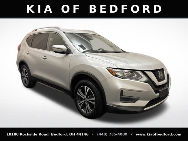 Used 2019 Nissan Rogue SV w/ Premium Package AWD/4WD image 3
