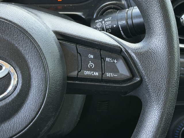 Used 2019 Toyota Yaris LE FWD image 13