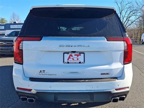 Used 2025 GMC Yukon XL Denali image 5