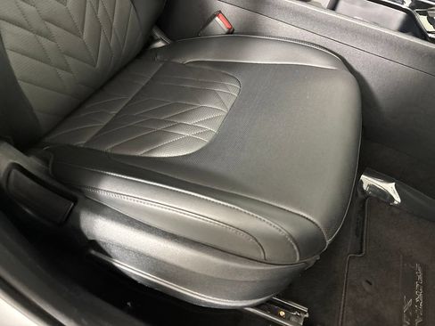 Used 2025 Kia Sportage X-Line w/ Premium Package AWD/4WD image 33