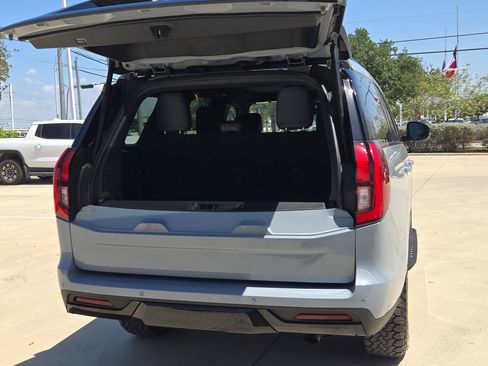 Used 2025 Ford Expedition Tremor AWD/4WD image 22