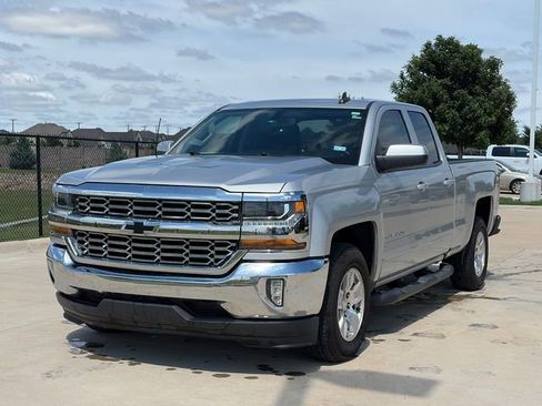 Used 2018 Chevrolet Silverado 1500 LT w/ All Star Edition RWD image 3