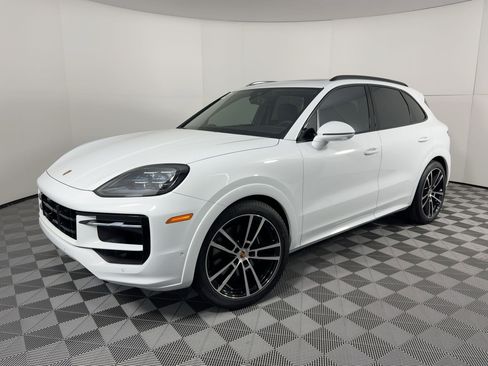Used 2026 Porsche Cayenne AWD/4WD image 1