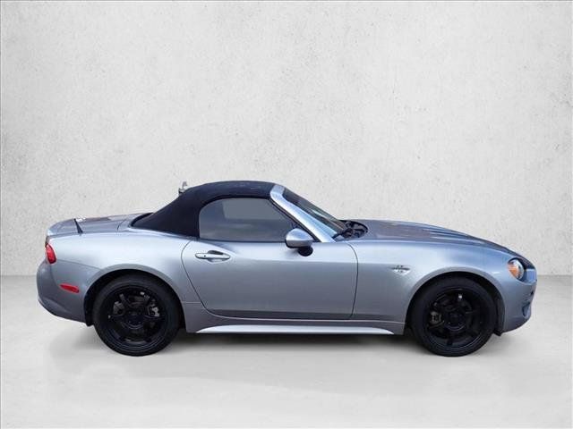 Used 2017 FIAT 124 Spider Lusso RWD image 5