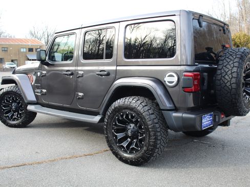 Used 2019 Jeep Wrangler Unlimited Sahara w/ Dual Top Group image 5