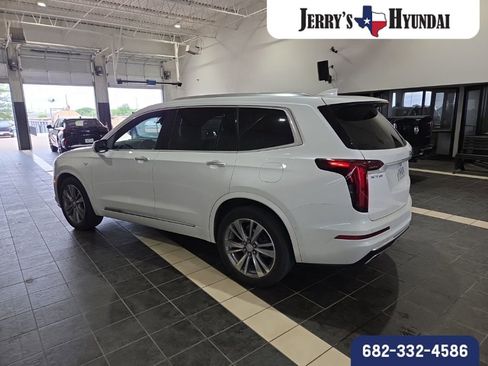 Used 2021 Cadillac XT6 Premium Luxury image 6