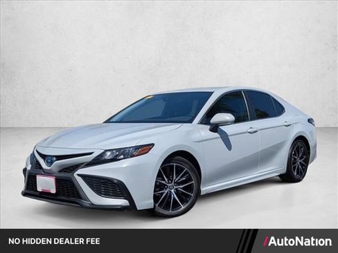 Certified 2024 Toyota Camry SE w/ Cold Weather Package FWD image 1