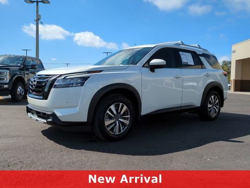 Used 2022 Nissan Pathfinder SL w/ SL Black Package image 1