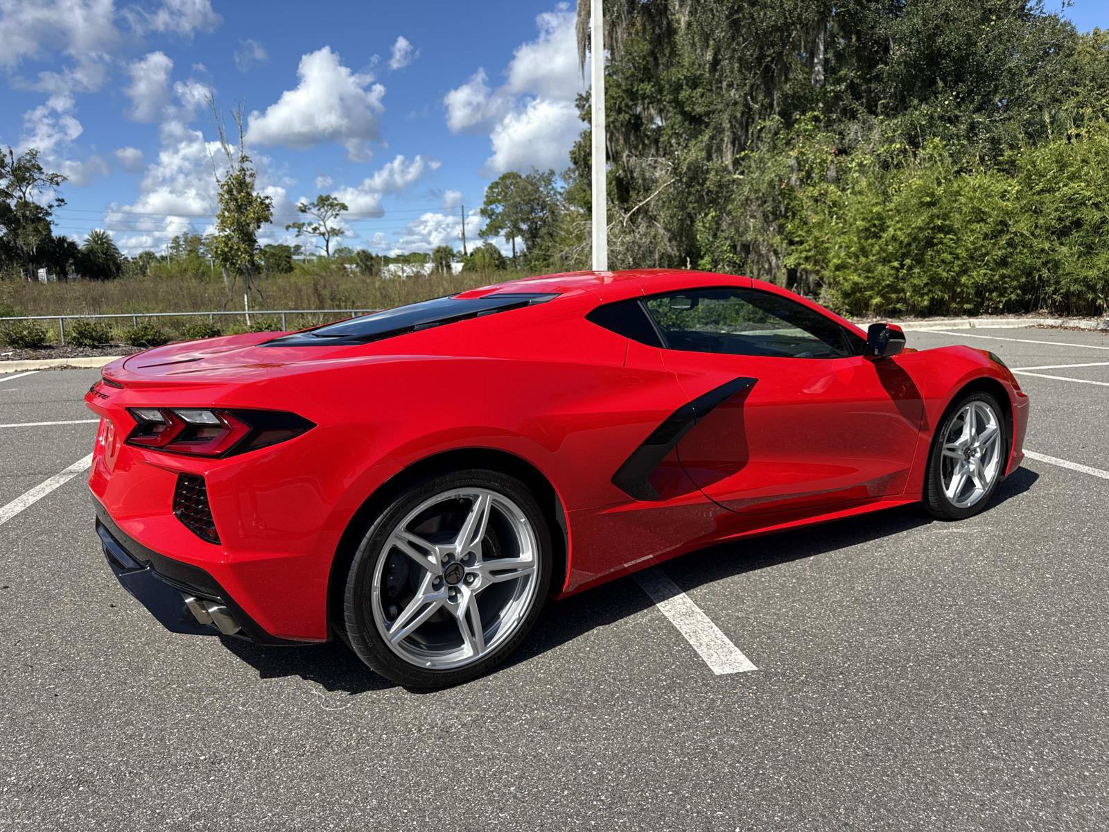 Used 2025 Chevrolet Corvette Stingray Coupe w/ 1LT RWD image 3