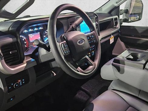 New 2026 Ford F250 XL w/ XL Chrome Package image 3