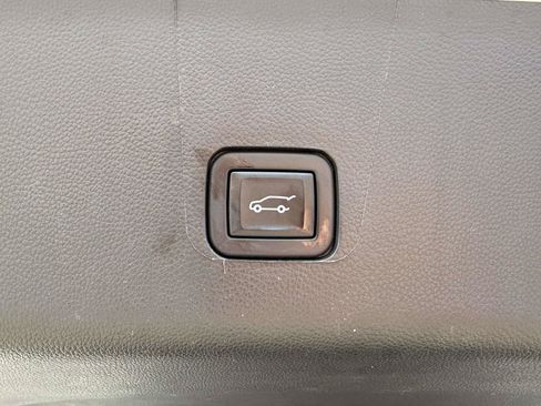 Certified 2023 Chevrolet Traverse LT AWD/4WD image 8
