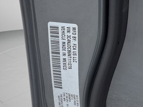 Certified 2022 Jeep Compass Limited image 27