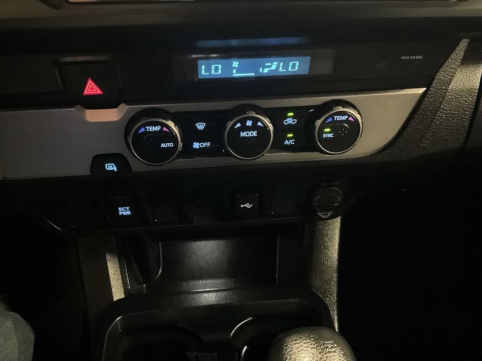Used 2023 Toyota Tacoma SR RWD image 21