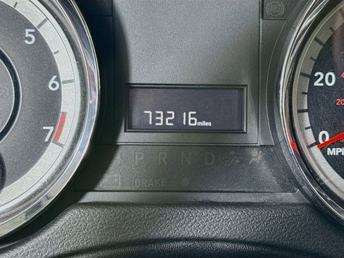Used 2019 Dodge Grand Caravan SE FWD image 16