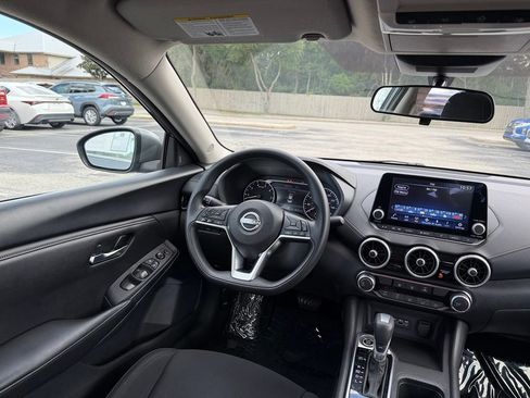 Used 2024 Nissan Sentra SV FWD image 25