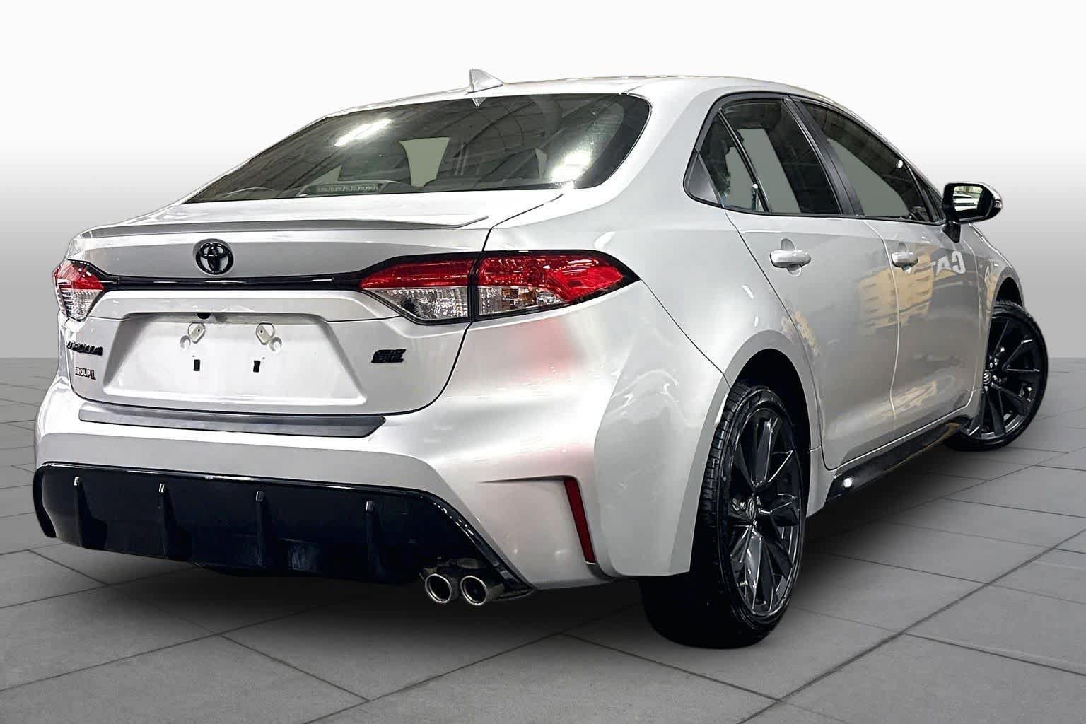 Used 2026 Toyota Corolla SE w/ SE Package FWD image 13