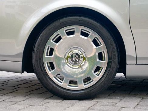 Used 2013 Rolls-Royce Phantom Sedan image 34