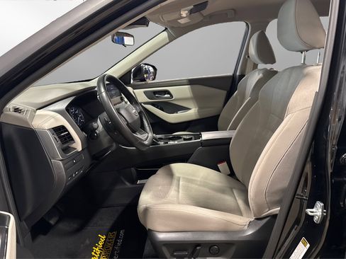 Used 2025 Nissan Rogue SV image 17