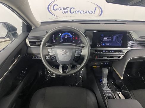 Certified 2025 Toyota Camry LE AWD/4WD image 17
